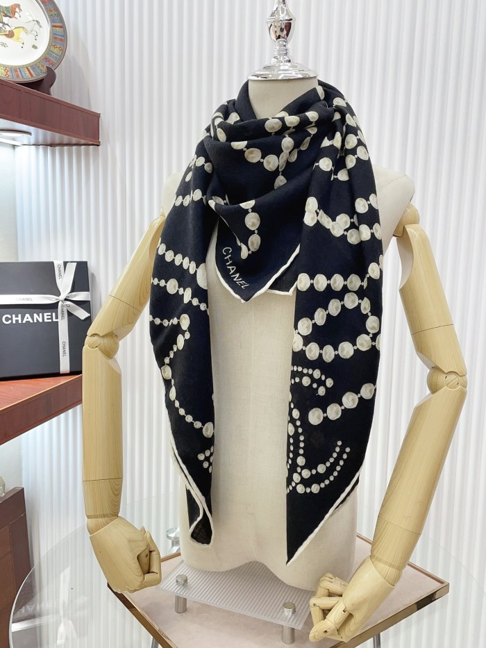 Streetwear Scarf CHANEL 329576 size：140*140cm