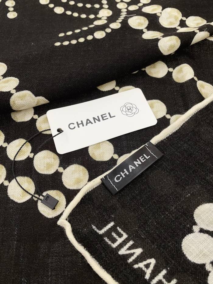 Streetwear Scarf CHANEL 329576 size：140*140cm