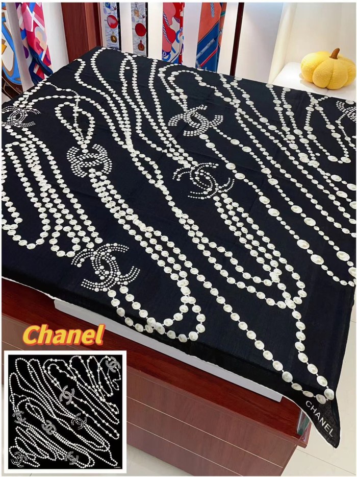 Streetwear Scarf CHANEL 329576 size：140*140cm