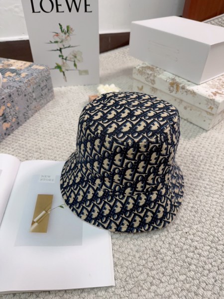 Streetwear Hat DIOR 329550