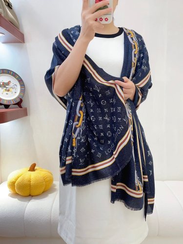 Streetwear Scarf LV  329568 SIZE:100*200cm