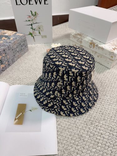 Streetwear Hat DIOR 329550