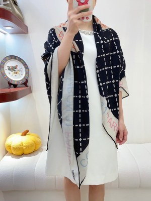 Streetwear Scarf CHANEL 329601 size：140*140cm