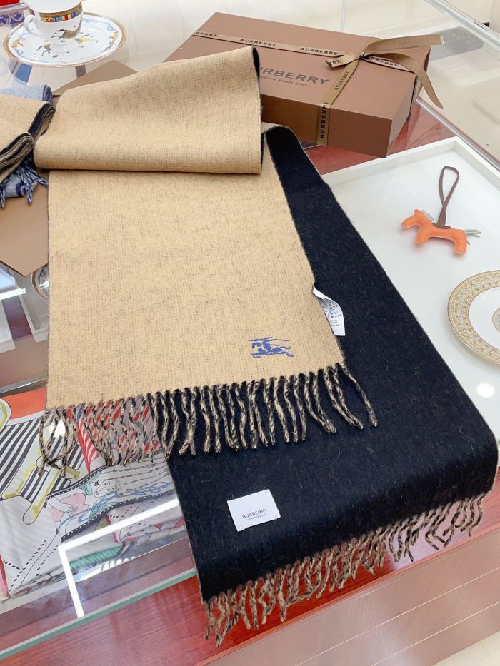 Streetwear Scarf BURBERRY 329596 size：30*180cm