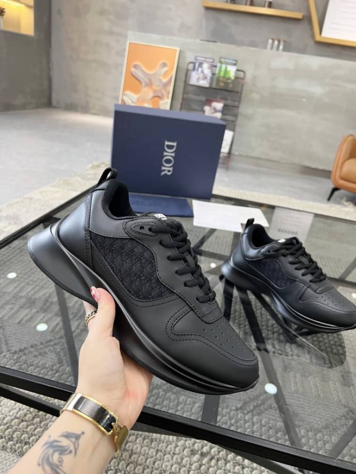 Dior B25 RUNNER SNEAKER Black Smooth Calfskin and Dior Oblique Jacquard