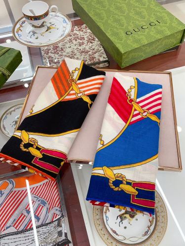 Streetwear Scarf GUCCI 329578 SIZE:140*140cm