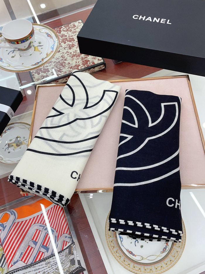 Streetwear Scarf CHANEL 329529 size：140*140cm