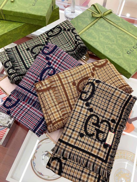 Streetwear Scarf GUCCI 329502 SIZE:47x 180cm