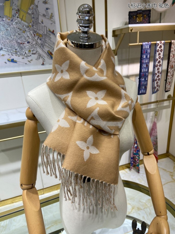 Streetwear Scarf LV 329472 size:180*34cm