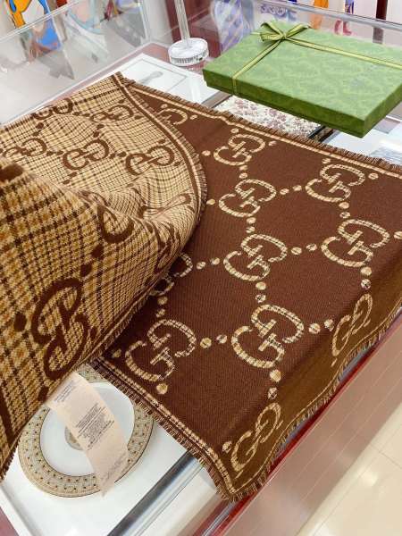 Streetwear Scarf GUCCI 329503 SIZE:47x 180cm