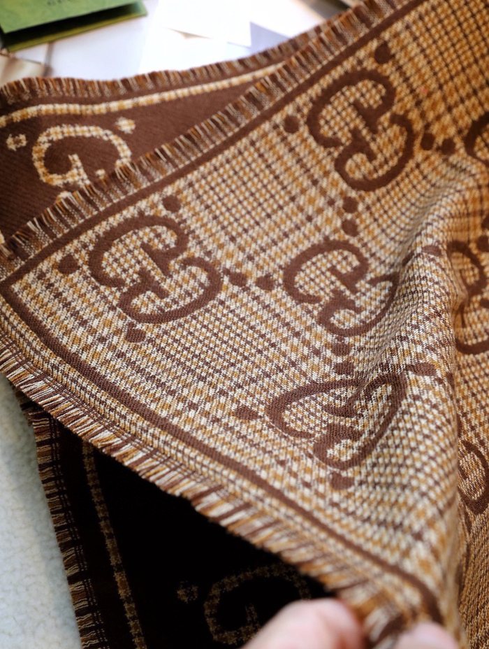 Streetwear Scarf GUCCI 329503 SIZE:47x 180cm