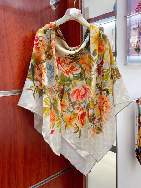 Streetwear Belt GUCCI 329510 size:140*140cm