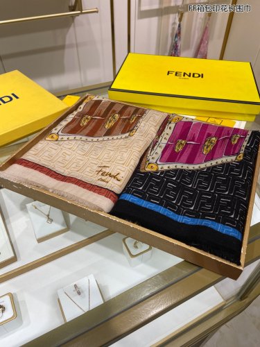 Streetwear Scarf FENDI 329466 SIZE:65*185cm