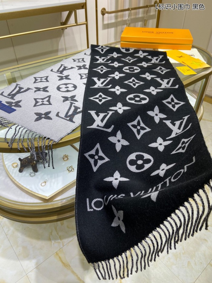 Streetwear Scarf LV 329474 size:180*34cm