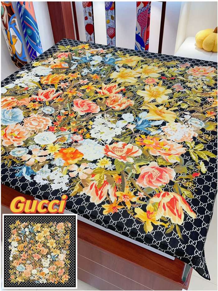 Streetwear Belt GUCCI 329509 size:140*140cm