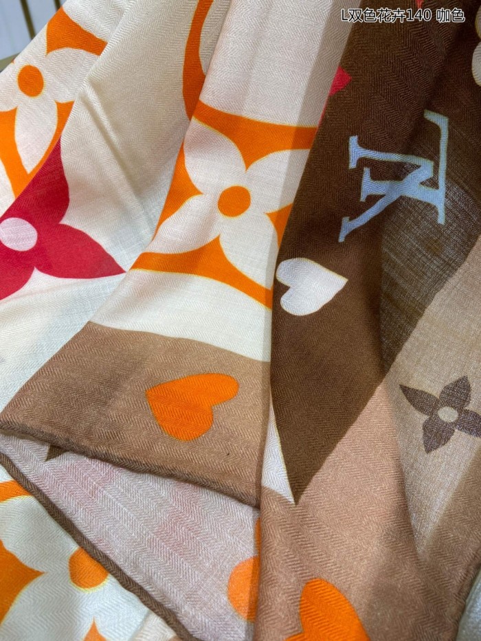 Streetwear Scarf LV 329436 SIZE:90cm*90cm