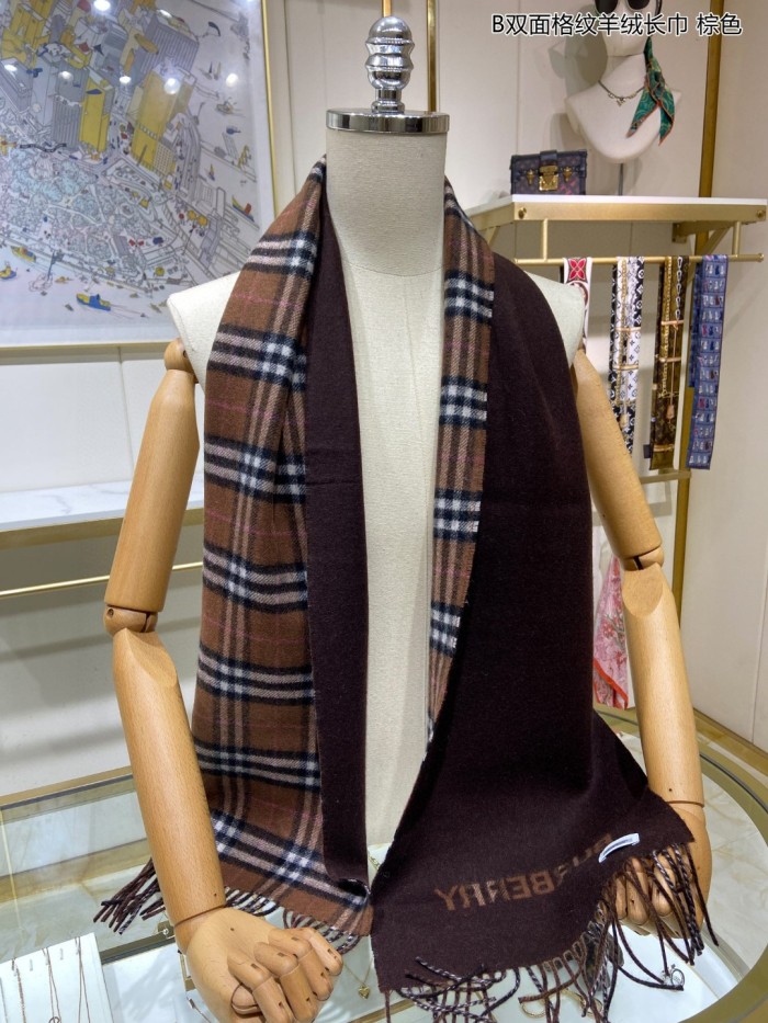 Streetwear Scarf BURBERRY 329456 size：30*168cm
