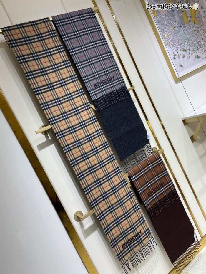 Streetwear Scarf BURBERRY 329456 size：30*168cm