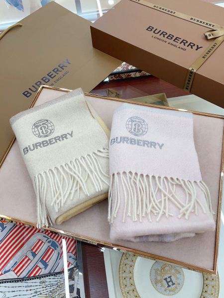 Streetwear Scarf BURBERRY 329500 size：30*180cm