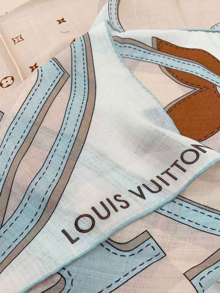 Streetwear Scarf LV  329517 SIZE:140*140cm