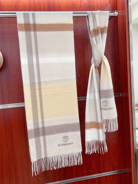 Streetwear Scarf BURBERRY 329500 size：30*180cm