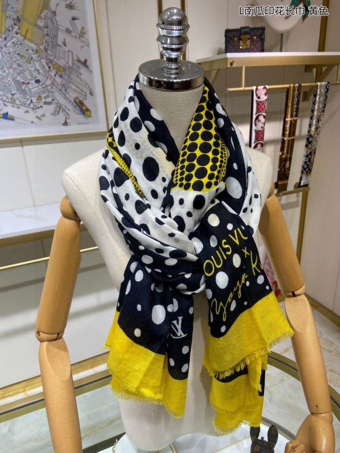 Streetwear Scarf LV  329457 SIZE:110*200cm