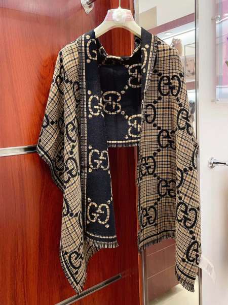 Streetwear Scarf GUCCI 329501 SIZE:47x 180cm