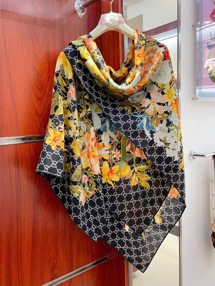 Streetwear Belt GUCCI 329509 size:140*140cm