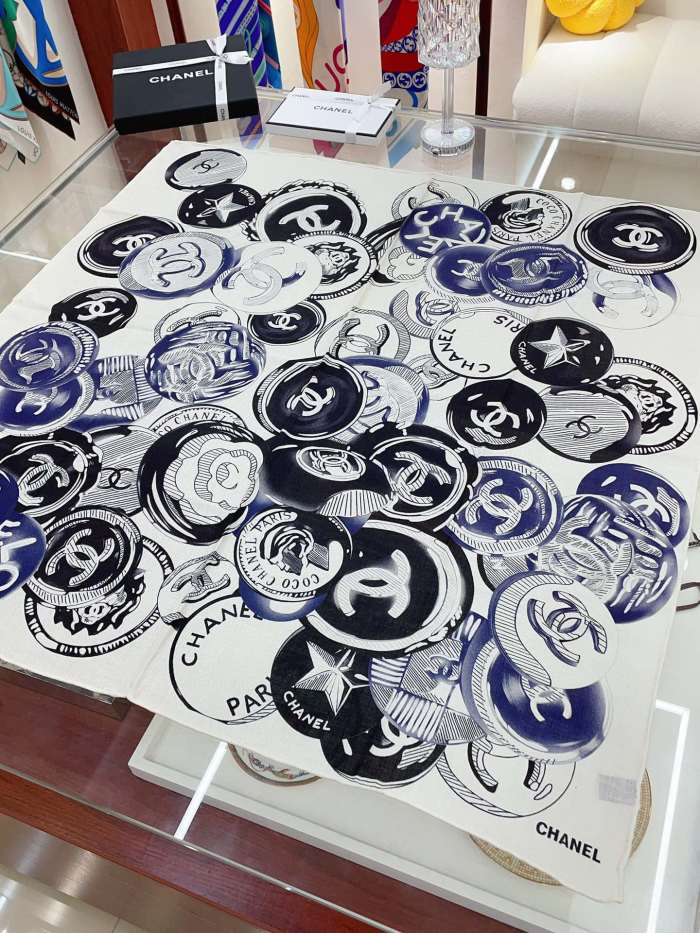 Streetwear Scarf CHANEL 329519 size：90*90cm