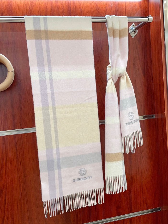 Streetwear Scarf BURBERRY 329499 size：30*180cm
