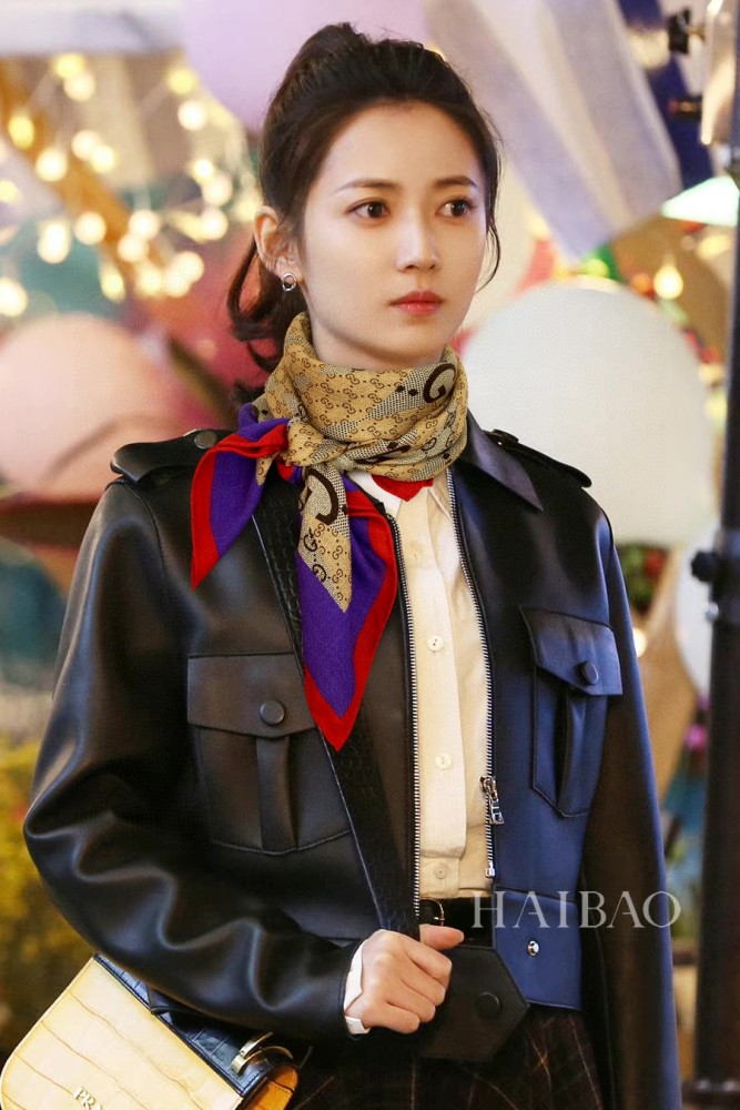 Streetwear Scarf GUCCI 329434 SIZE:90cm*90cm