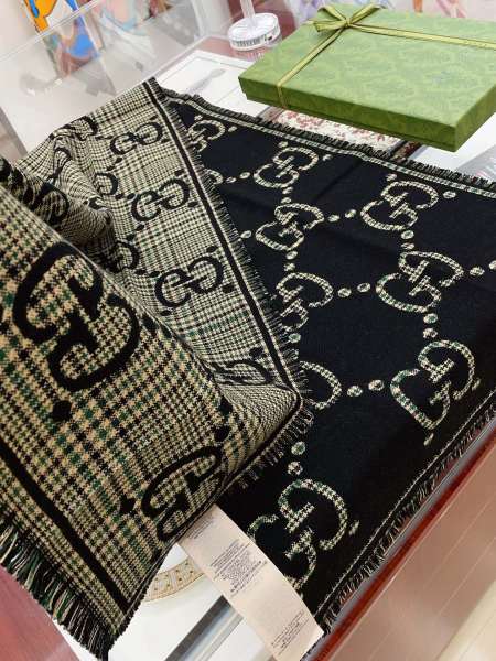 Streetwear Scarf GUCCI 329504 SIZE:47x 180cm