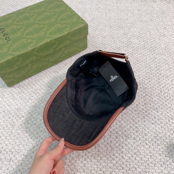 Streetwear Hat Fendi 329339