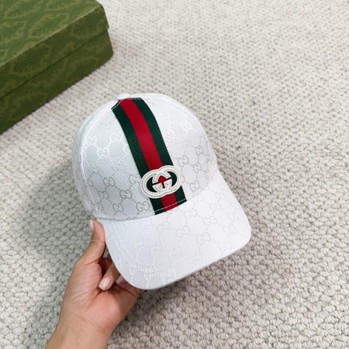 Streetwear Hat Gucci 329349