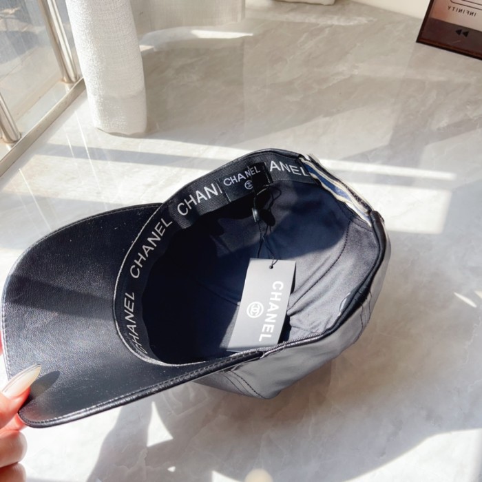 Streetwear Hat Chanel 329376