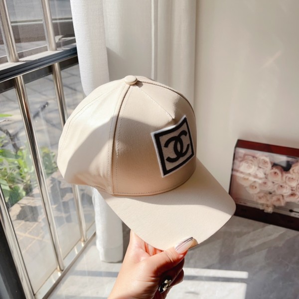 Streetwear Hat Chanel 329375