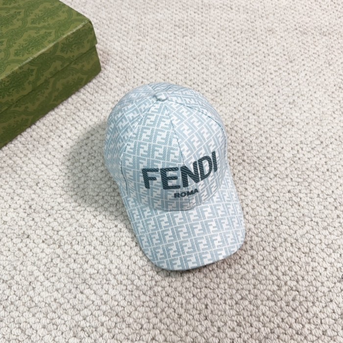 Streetwear Hat Fendi 329352