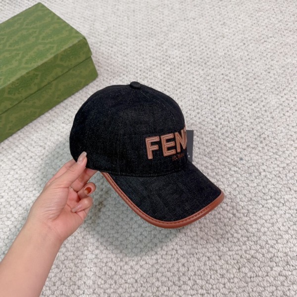 Streetwear Hat Fendi 329339