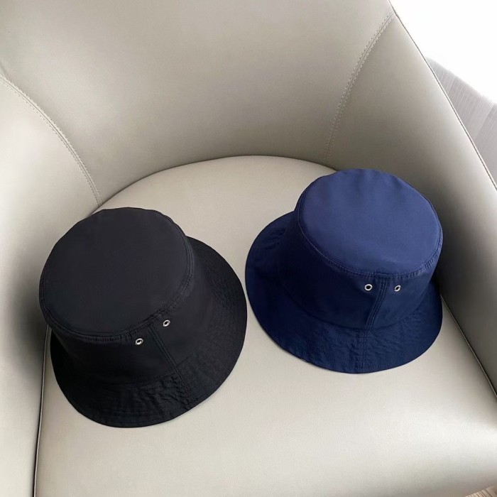 Streetwear Hat DIOR 329403