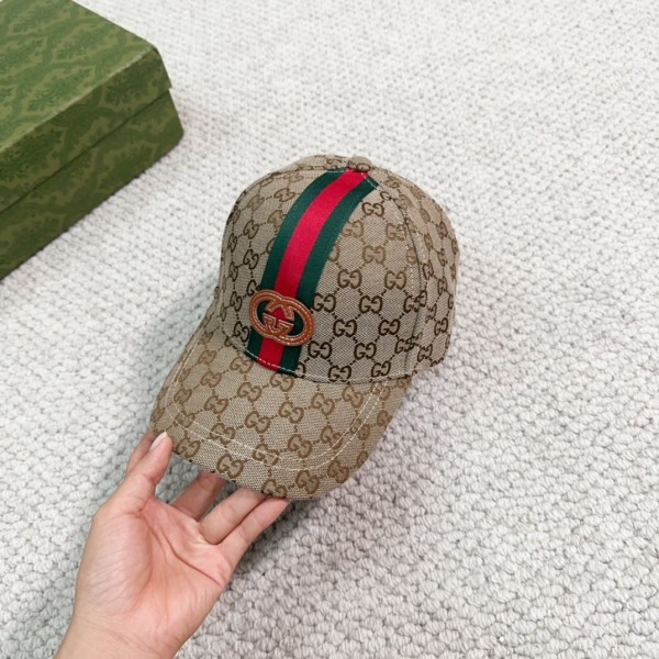 Streetwear Hat Gucci 329348