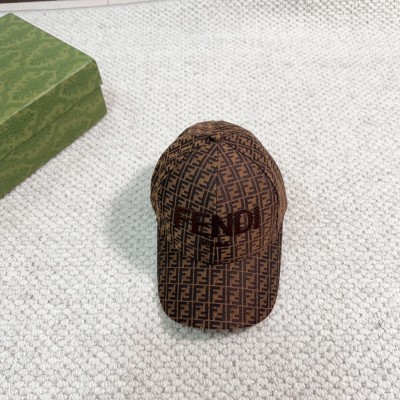 Streetwear Hat Fendi 329351