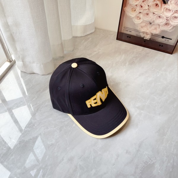 Streetwear Hat Fendi 329410