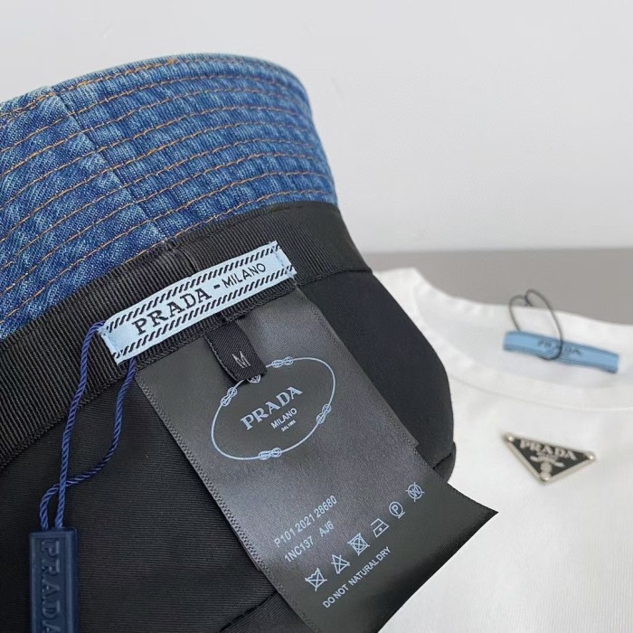 Streetwear Hat Prada 329404