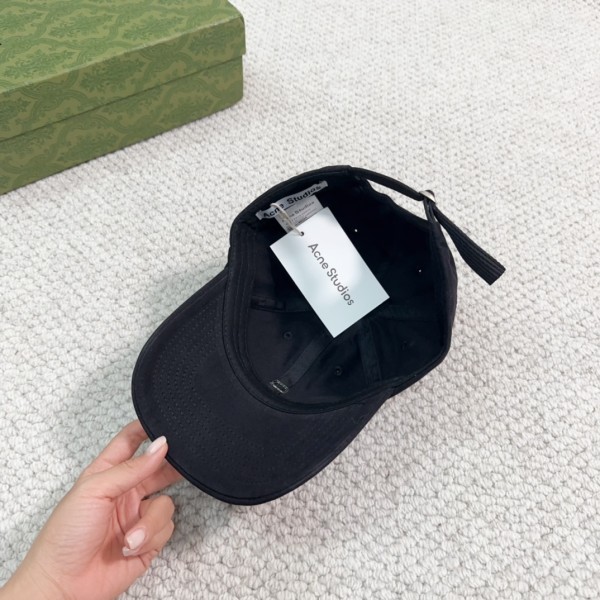 Streetwear Hat Gucci 329346