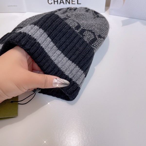 Streetwear Hat Gucci 329383