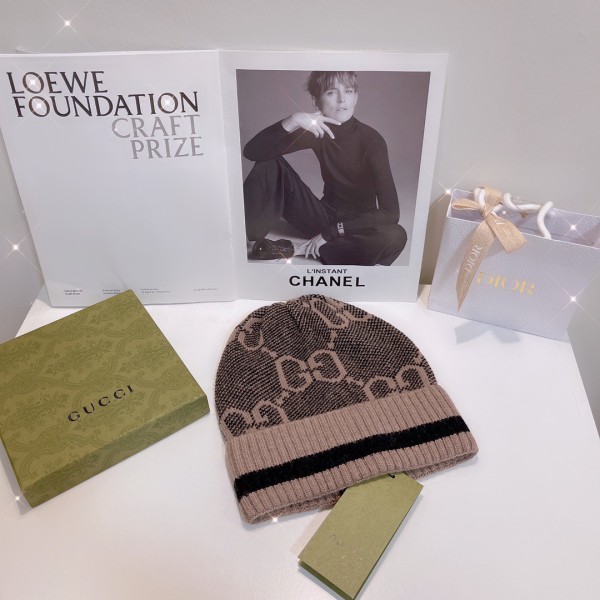 Streetwear Hat GUCCI 329386