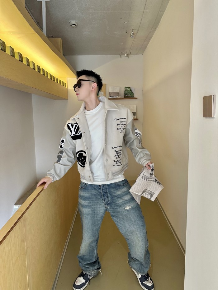 Clothes Louis Vuitton 1066