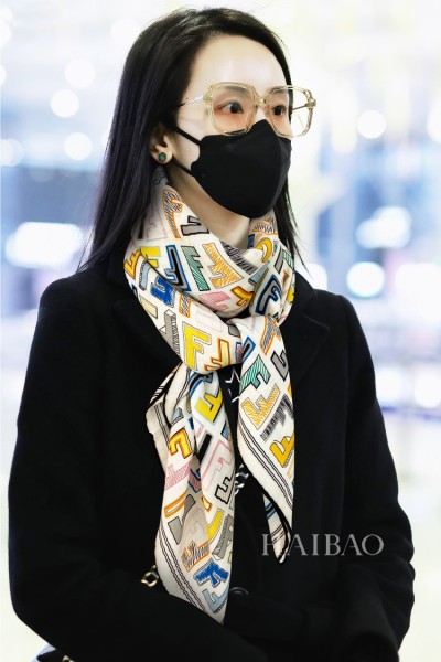 Streetwear Scarf FENDI 329288 size:140*140cm