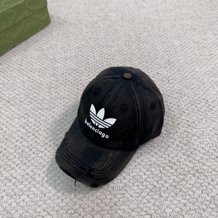 Streetwear Hat balenciaga 329329
