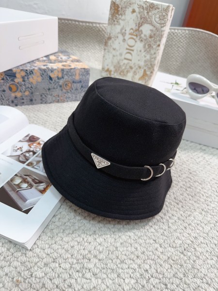 Streetwear Hat Prada 329302